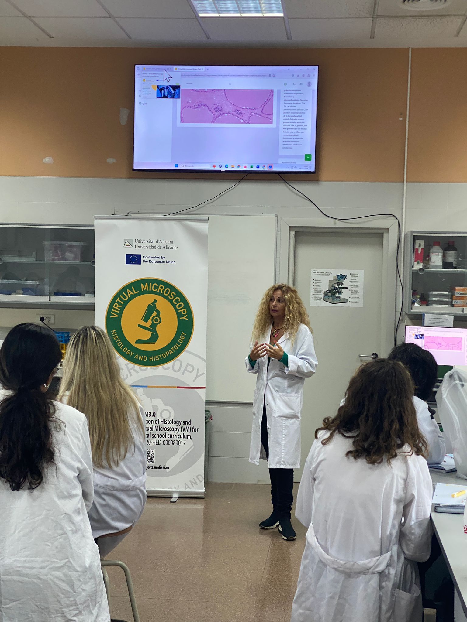 SPAIN: 8 Piloting sessions were held between 4-8.11.2024 by the Biotechnology Department of the University of Alicante with 125 students. 