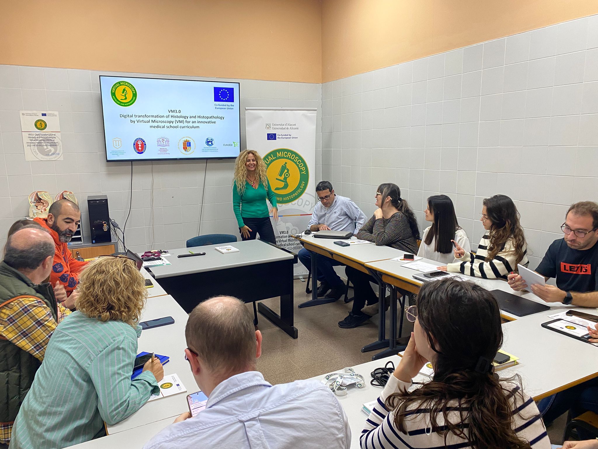 The Biotechnology Department of the University of Alicante hosted a training session for its teaching staff on implementing and using the Virtual Microscopy for teaching purposes.  We want to thank all the participants for their feedback, and we are pleased with the positive reception of our project.