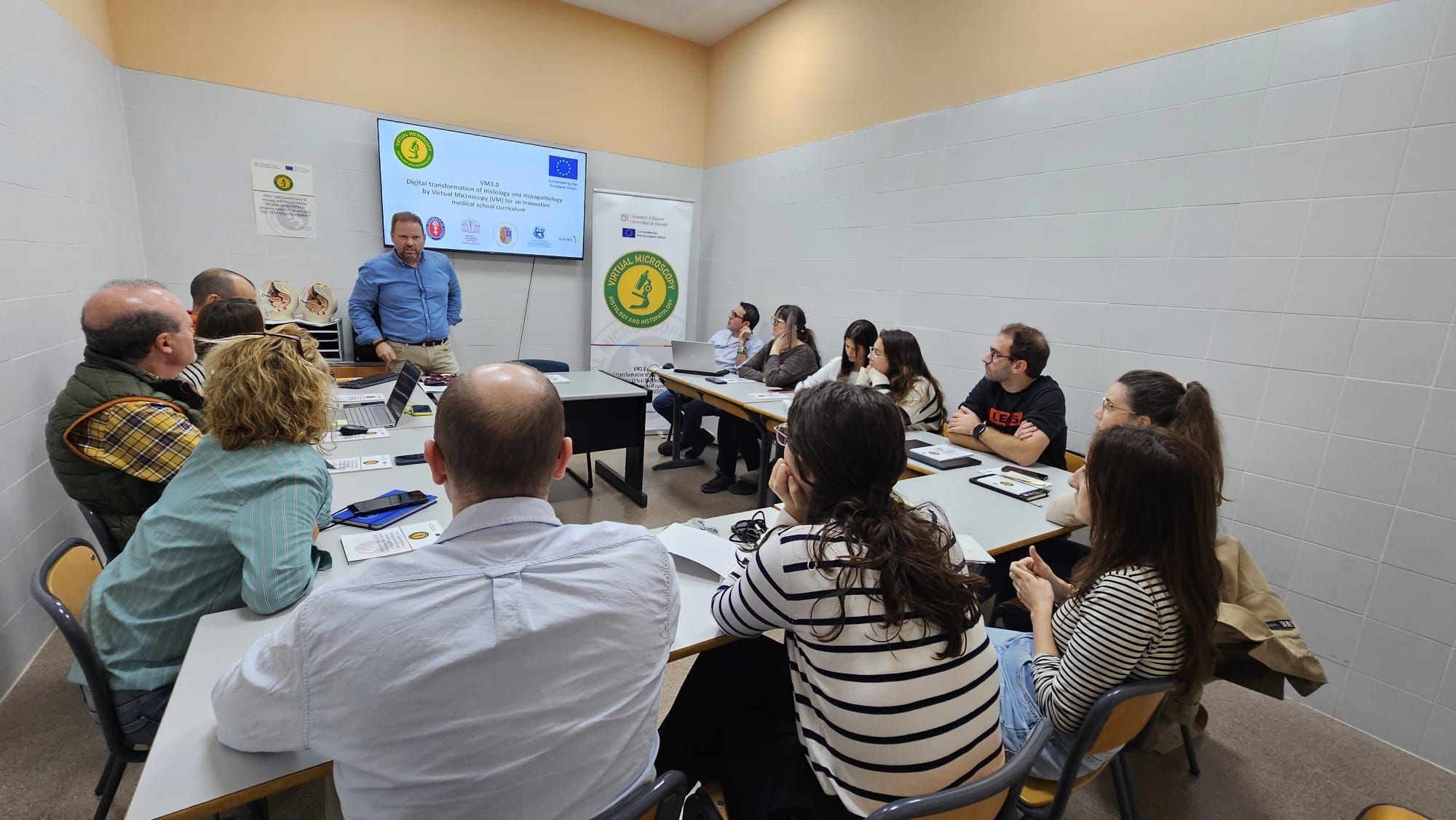 The Biotechnology Department of the University of Alicante hosted a training session for its teaching staff on implementing and using the Virtual Microscopy for teaching purposes.  We want to thank all the participants for their feedback, and we are pleased with the positive reception of our project.