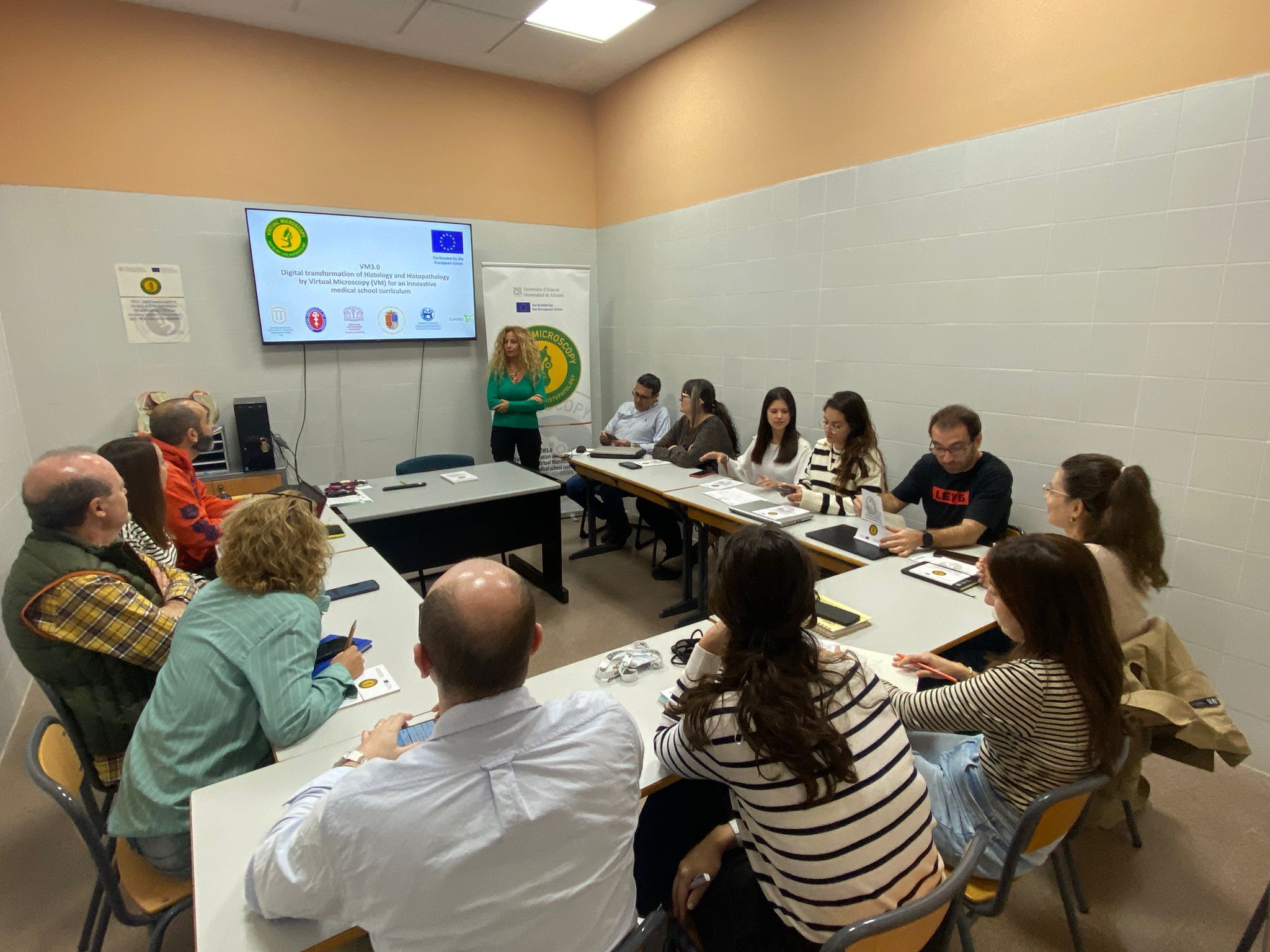 The Biotechnology Department of the University of Alicante hosted a training session for its teaching staff on implementing and using the Virtual Microscopy for teaching purposes.  We want to thank all the participants for their feedback, and we are pleased with the positive reception of our project.